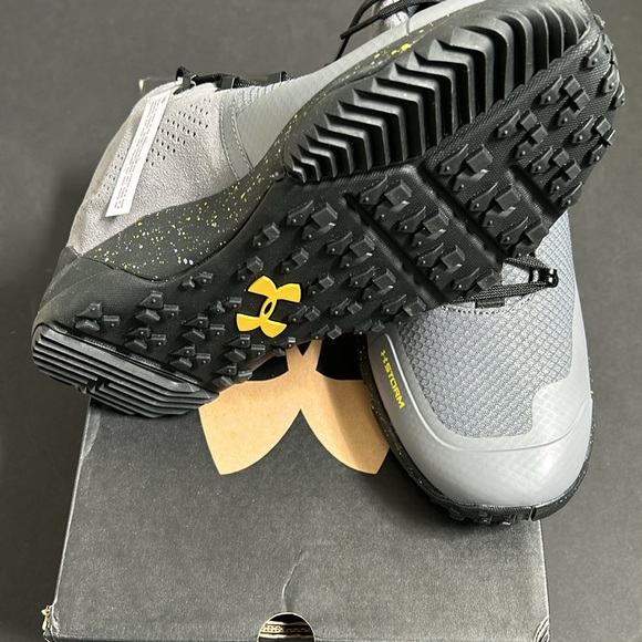 UNDER ARMOUR 1299197-100 UA Burnt River 2.0 MID - Picture 2 of 7